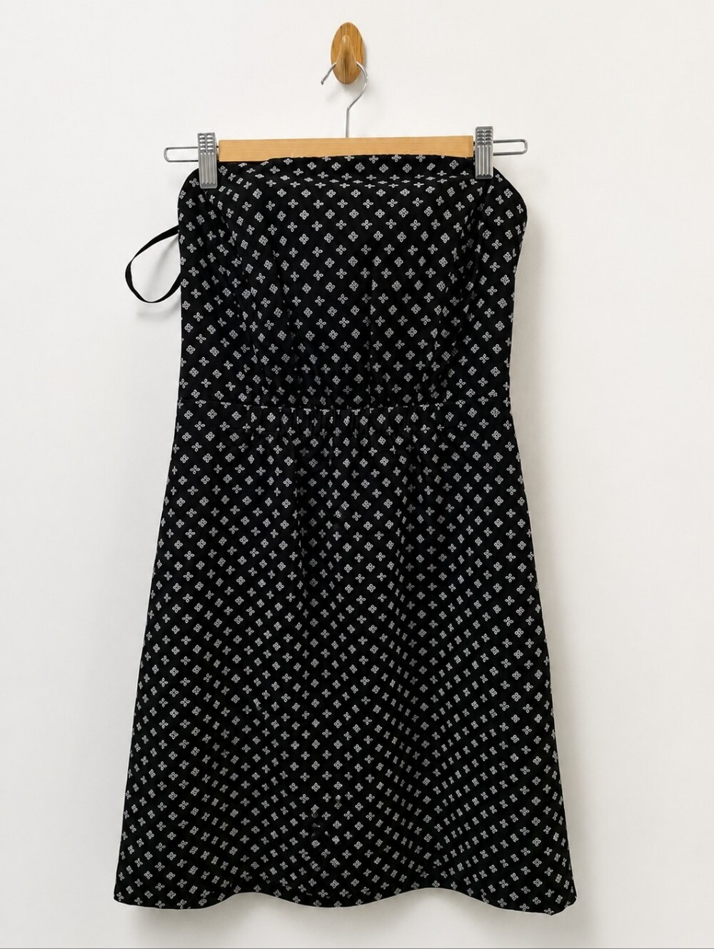 Club Monaco Black Silk Strapless Dress Size 4 Bow Back Cocktail Party Dress
